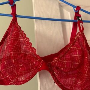 Victoria Secrets Bra 40C